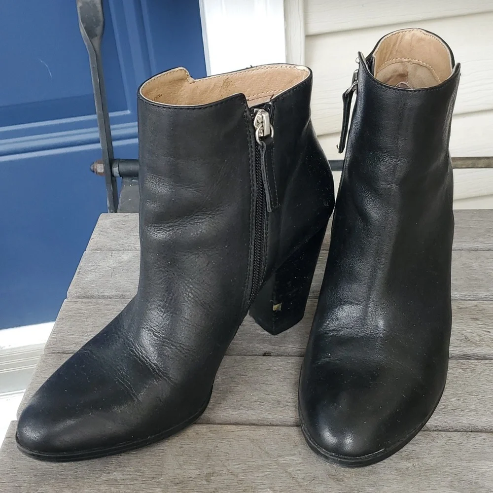 Adrienne Vittadini AV-Beah Women's Black Ankle Leather Boots - Size 6